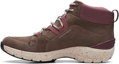 Clarks - Womens Wave Summit Ap Shoes in Saudi Arabia