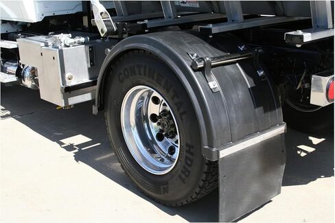 Torque 2 مجموعة من مجموعة Poly Fender Thunting Kit Black ، مجموعة تركيب البوليمر للتشغيل لشاحنة شبه (2 × TRQF401) in Saudi Arabia