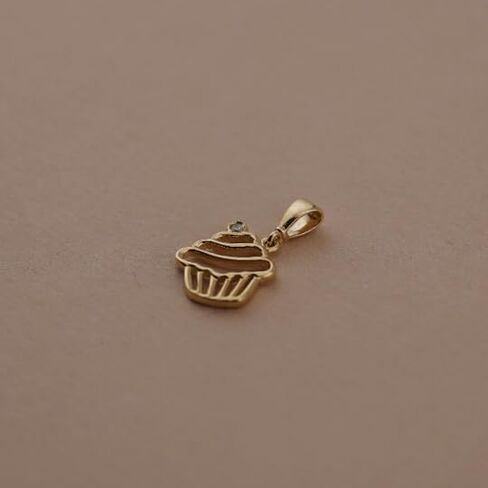 14K Solid Gold Cupcake Charm | Modern Jewelry | Symbols of Celebration, Joy, and Indulgence | Minimal Jewelry | Everyday Jewelry | in Saudi Arabia
