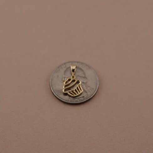 14K Solid Gold Cupcake Charm | Modern Jewelry | Symbols of Celebration, Joy, and Indulgence | Minimal Jewelry | Everyday Jewelry | in Saudi Arabia