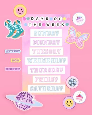 XO ، Fetti Eras Bulletin Board Set ، 79 قطعة | تقويم مراكز الفصل الدراسي ، زخارف الطقس ، علامة اليوم المدرسي الوردي ، أيام الأسبوع ، مستلزمات مدرس سوار الصداقة in Saudi Arabia