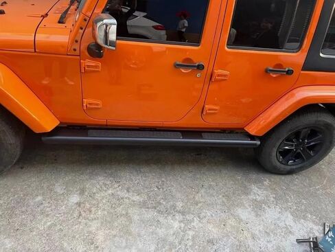 2PCs تشغيل لوحات Jeep Wrangler JK 4Door 2007-2017 خطوات جانبية كاملة من Carf Bar NERF LANDGER NEW مع جزيئات مضادة للانزلاق (للمركبات المخصصة فقط) in Saudi Arabia
