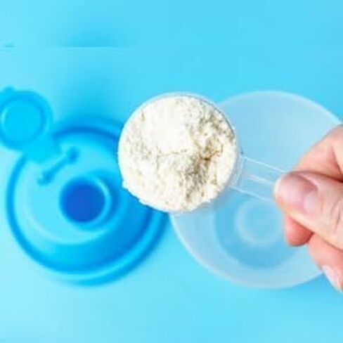 A Small Blue Water Cup w. Wide Mouth Screw Lid,Snap Cap & Classic Loop Hook,Scale Marks of 4-12 OZ,Pefect for Protein Shakes,Coffee,Smoothie.BPA Free,Certified Premium PP5,Dishwasher Safe,Leak Proof. in Kuwait