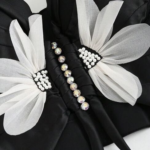 Women Wear Tops Outside Fishbone Corsets Wear Small Chest Tops Short Tight Suspenders in Saudi Arabia