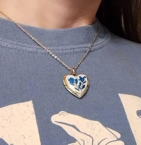 Handmade Dried Pressed Flower Heart Shaped Photo Locket Pendant Necklace in Kuwait