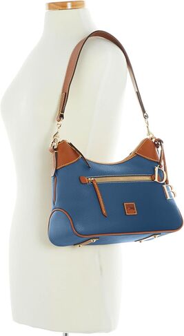 أكياس الكتف Dooney & Bourke للنساء ، حقيبة Hobo Leather Leather مع سحر in Kuwait