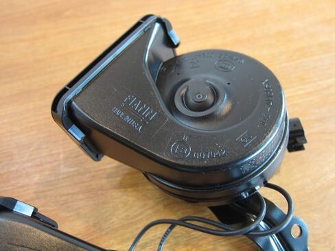Mopar 2017 Chrysler Pacifica High & Low Note Horn & Bracket New OEM in Saudi Arabia