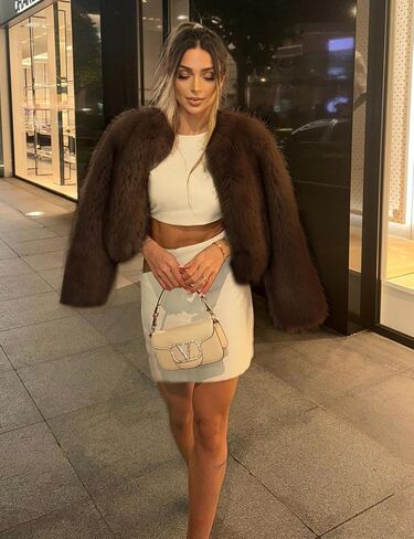 Wyeysyt Womens Faux Fur Cropped Coat Fluffy Faux Fur Jacket Long Sleeve Open Front Winter Warm Jacket in Saudi Arabia