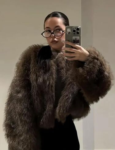 Wyeysyt Womens Faux Fur Cropped Coat Fluffy Faux Fur Jacket Long Sleeve Open Front Winter Warm Jacket in Saudi Arabia