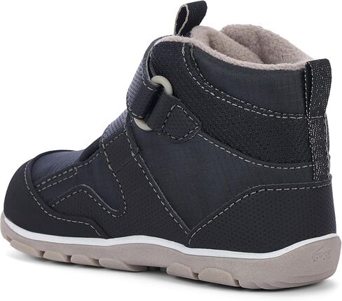 شاهد حذاء الثلج Kai Run Boy's Atlas Iii Wp/in (طفل صغير/طفل صغير). in Kuwait