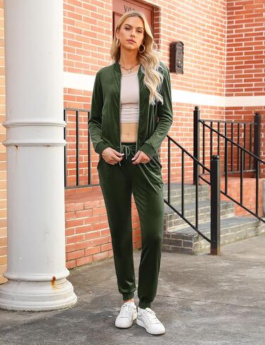 Totatuit Velor Tracksuit Womens Sweatsuit مجموعة طويلة الأكمام Zip up سترة وملابس العرق الرباط in Kuwait