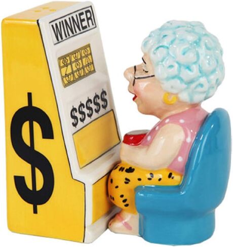 Pacific Giftware 3.75" Casino Slots Machine Queen Grandma Magnetic Salt & Pepper Shakers -Attractives Collection in Saudi Arabia