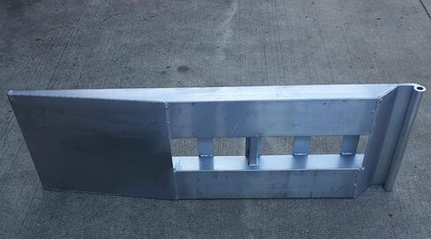 4 قدم 15in. واسعيم 3 بوصة سميكة 11000 رطل الألومنيوم سلالم خفيفة الوزن خفيفة. Step Deck Beavertail Trailer Car Ramps ، Pin Eye Application in Kuwait