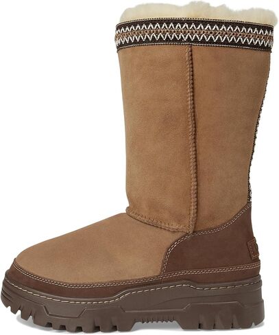 UGG النسائية الكلاسيكية طويلة Trailgazer Snow Boot in Saudi Arabia