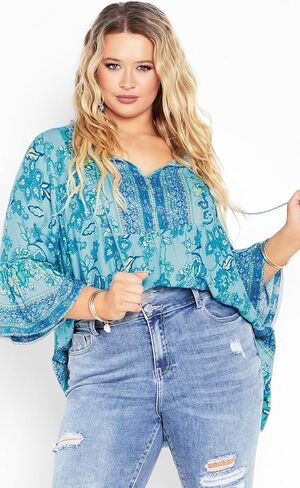 Women's Plus Size Top - Sea Change in Saudi Arabia