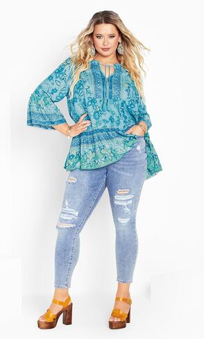 Women's Plus Size Top - Sea Change in Saudi Arabia