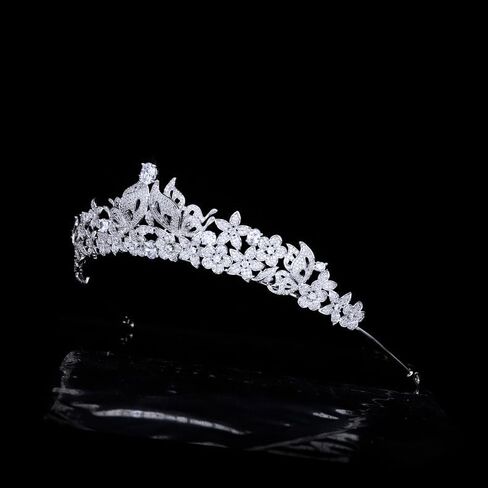 14K Gold Vintage Bridal Tiara, Elegant Moissanite Wedding Crown with Crystal Accents, Romantic Princess Hair Accessory for Bridal Shower,or Birthday Gift in Saudi Arabia