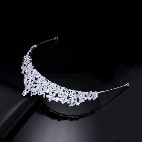 14K Gold Vintage Bridal Tiara, Elegant Moissanite Wedding Crown with Crystal Accents, Romantic Princess Hair Accessory for Bridal Shower,or Birthday Gift in Saudi Arabia