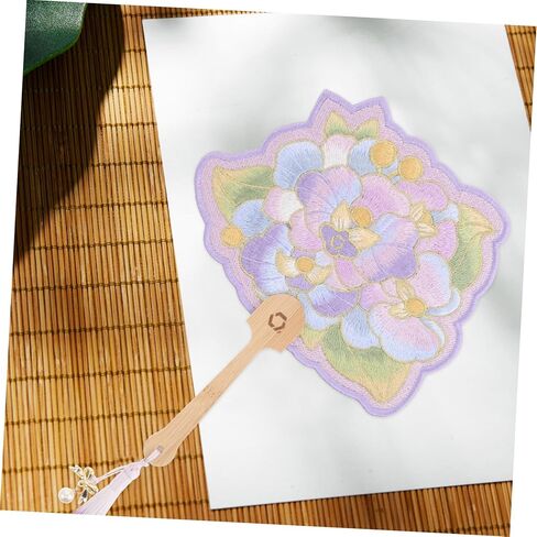 Gatuida Butterfly Orchid Hand Fan مع التطريز والمقبض الخشبي التقليدي من المعجبين الصينيين بأسلوب زخرفي للمناسبات الثقافية وديكور المنزل in Kuwait