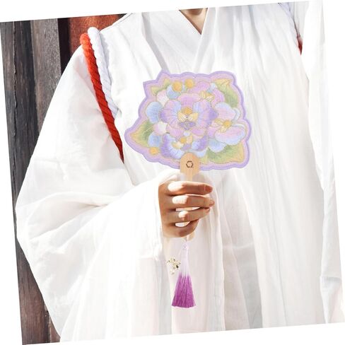 Gatuida Butterfly Orchid Hand Fan مع التطريز والمقبض الخشبي التقليدي من المعجبين الصينيين بأسلوب زخرفي للمناسبات الثقافية وديكور المنزل in Kuwait