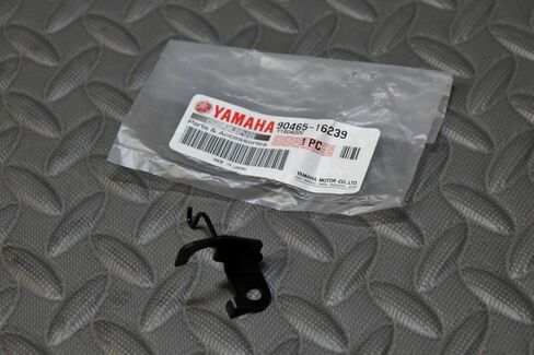 NEW Fits Yamaha Banshee clutch cable holder case clamp 90465-16239-00 in Saudi Arabia