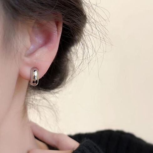 مقطع على أقراط الطوق للنساء 14K مقطع مكتنزة مقطوع من الذهب غير المثقوب على الأطواق القابلة للتعديل in Kuwait