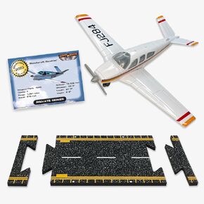 Hot Wings Beechcraft Bonanza مع طائرة Runway Die Cast القابلة للتوصيل في متاحف الطيران في جميع أنحاء البلاد in Kuwait