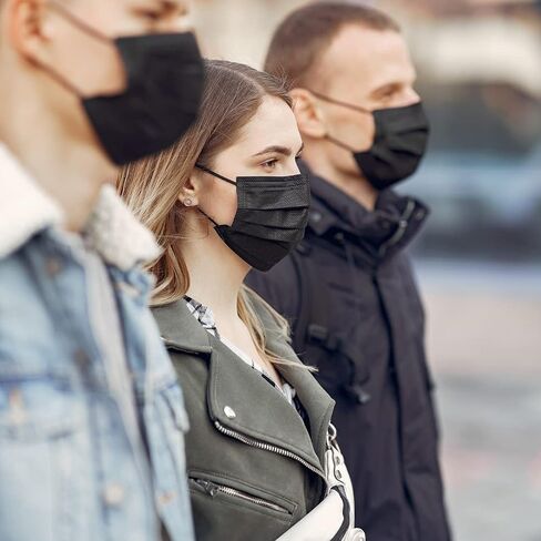 صنع في الولايات المتحدة الأمريكية - أقنعة الوجه للاستعمال مرة واحدة من CHTUS - 50 قطعة - قناع أمان مريح وجيد التهوية من 3 طبقات (رمادي) in Saudi Arabia
