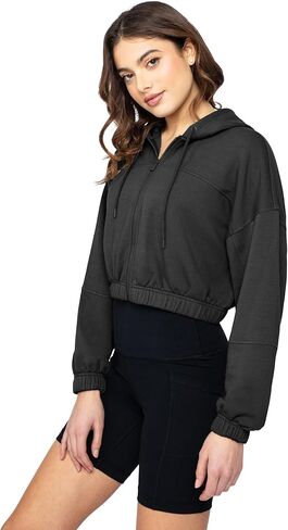 سترة بقلنسوة 90 درجة بواسطة Reflex للسيدات من القطيفة بسحاب أمامي in Kuwait