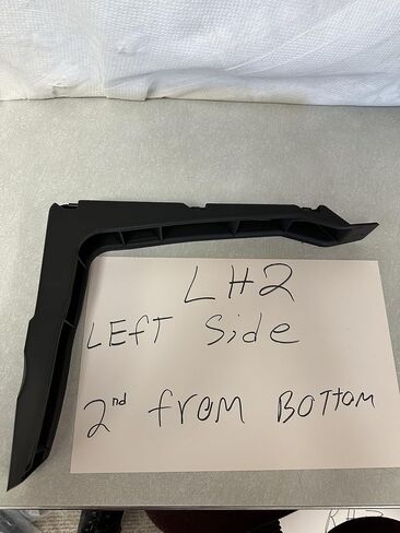 L1-L4 International LT625 Left Side Fairing Extender Bracket ، مجموعة كاملة L1-L4 ، 6121232C1 ، 6121796C1 ، 6121810C2 ، 6121814C2 in Kuwait