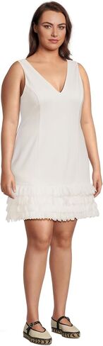 Adrianna Papell للسيدات 3D Petal Crepe Short Dress in Saudi Arabia
