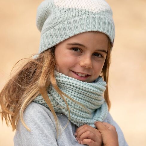 Kids Chunky Knitted Infinity Scarf/Neck-Warmer (Girls 4-14 year old) in Saudi Arabia