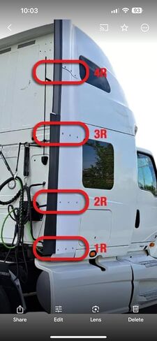 قوس موسع الكابينة الأيمن لصالح LT625 الدولية Semi Truck ، Black ، R2 ، 6121797C1 in Kuwait