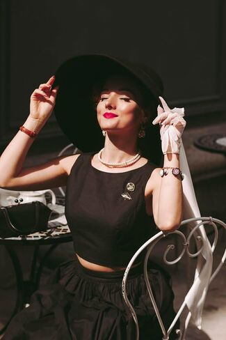 Women's Adjustable Black Wide Brim Wool Hat - Audrey Hepburn-Inspired Old Money Fashion Statement Hat (One-Size) in Saudi Arabia