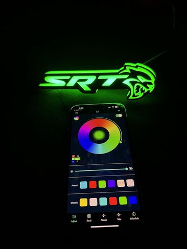 S.R.T Hellcat Light Up Front Grille Badge LED V2.0 RGBW Bluetooth الشبكة الأمامية المتوافقة مع الشاحن ، تشالنجر ، 300 ، دورانغو in Kuwait