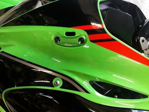 تغطي قبعات ثقب المرآة مزيل المكونات من لوحات الطهي المتوافقة مع Kawasaki ZX10R 2016-2021 Black in Kuwait