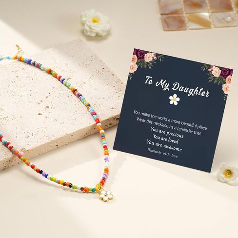 قلادة ديزي الملونة للبنات - هدية مجوهرات سحر لطيف لابنة أو حفيدة أو ابنة - مثالية لعيد الميلاد أو عيد الميلاد أو ارتداء كل يوم in Kuwait