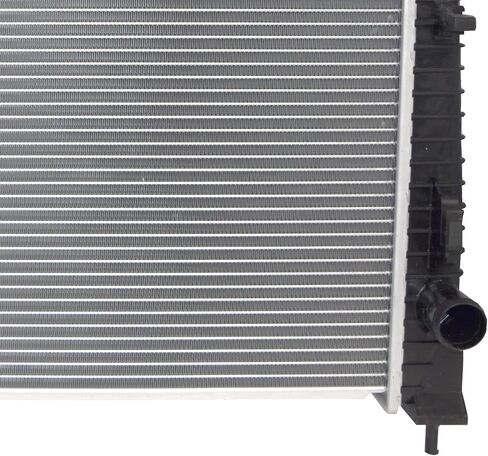 Automotive Cooling Radiator For Jeep Grand Cherokee Dodge Durango 13200 in Saudi Arabia