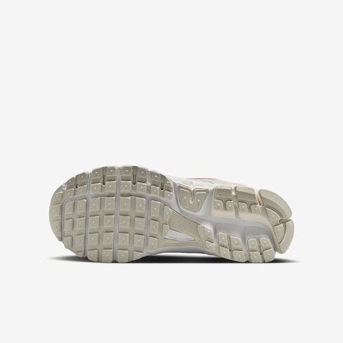 Nike Fomero 5 Big Kids 'Shoes (HF6998-003 ، Phantom/Light Orewood Brown/White/Echo Pink) in Saudi Arabia