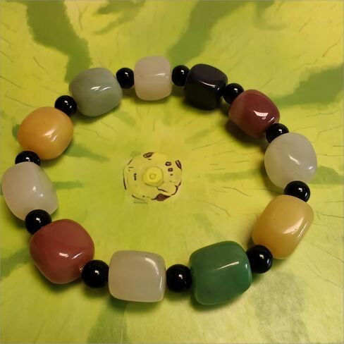 سوار Jade Bead ، طبيعية ، منحوتة يدويًا مجوهرات الأحجار الكريمة ، تصميم شفاف وملون ، مرن ، هدايا شفاء ، هدية احتفالية لأبها الأم ، عيد الميلاد ، أعياد الميلاد ، مربع in Saudi Arabia