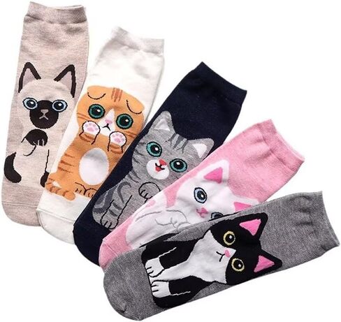 1 pair of cute cat patterned stockings, a gift for ladies and girls in Saudi Arabia
