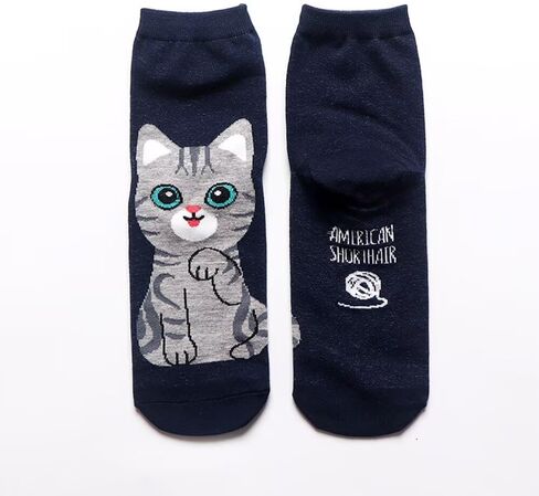 1 pair of cute cat patterned stockings, a gift for ladies and girls in Saudi Arabia