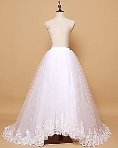 Women Wedding Long Maxi Lace Trim Puffy Tulle Lenight Length مع Train Train A Long Line High Pherced Sovensit for Prom Party in Kuwait