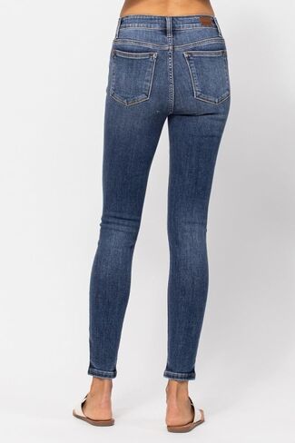 Judy Blue Classic Mid Rise Skinny Jeans for Women Handsand Comfortable Cotton Denim Pants-82252 in Saudi Arabia