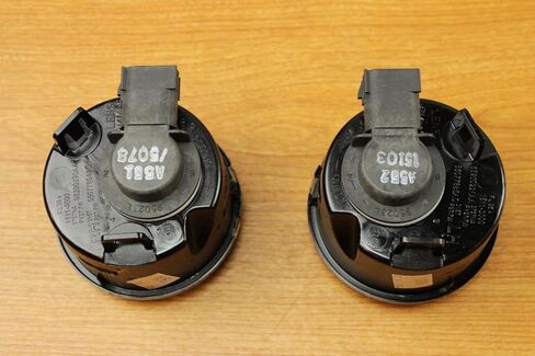 Jeep Wrangler JK زوج من Clear Park Turn Lamps Mopar OEM in Kuwait