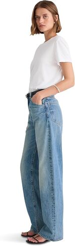 Madewell Women's Balloon Jean in Dobbins Wash in Saudi Arabia