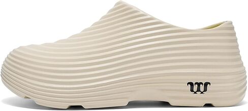 ihinzry Chef Clogs for Mens Non-Slip Waterproof Oil-Proof Kitchen Shoes - Solid Work Clogs for Restaurant Staff, Lightweight Comfort Slip Resistant Professional Food Service Footwear​ in Saudi Arabia