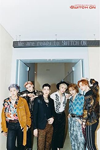 Astro Switch On 8th Mini Album عشوائي الإصدار CD+84p Photobook+8p L: Yric Book+2p Photocard+1P ملصق+1P Postcard+Message Photocard Set+Tracking KPOP Sealed Sealed in Saudi Arabia