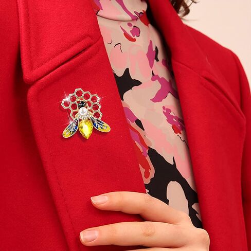 كريستلاند - دبوس بروش كلاسيكي لطيف على شكل نحلة العسل مع كريستال ومينا، بروش للحيوانات الاليفة بلون ذهبي in Kuwait