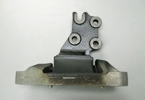 Volvo Genuine 2007-2013 XC90 6 Cyl Nonturbo RH MOBLE MOUNT LOWER MOUNT #30793797 in Saudi Arabia